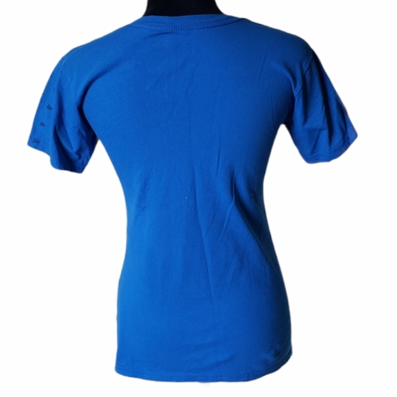 B2G1 Disney Store Holiday Mickey & Minnie V-neck - Picture 5 of 6